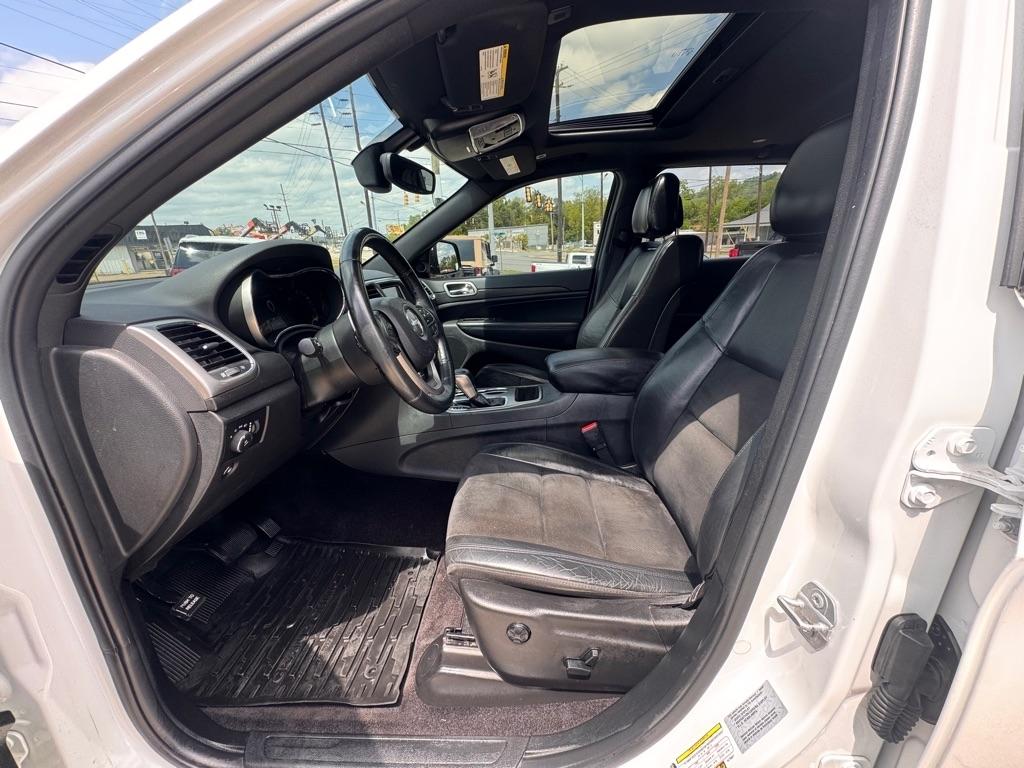 Jeep Grand Cherokee Laredo 2WD 2017