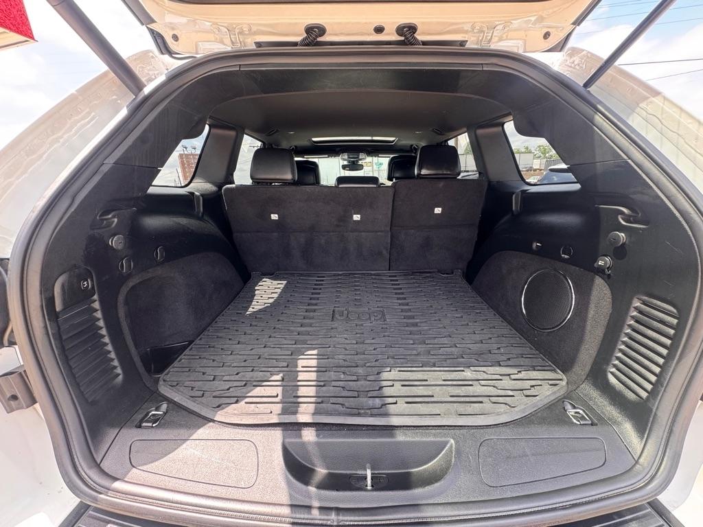 Jeep Grand Cherokee Laredo 2WD 2017