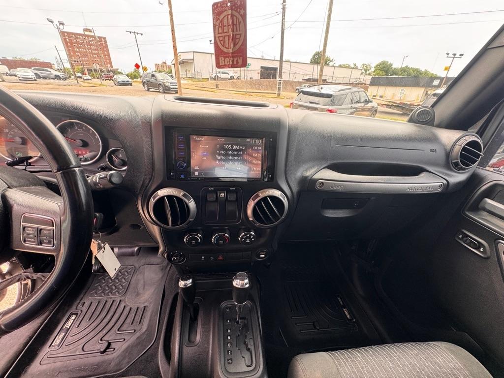 Jeep Wrangler Sport 4WD 2011