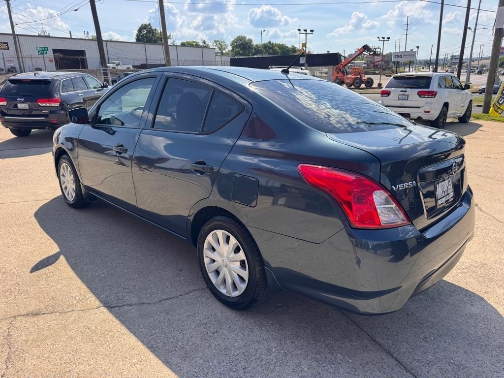 Nissan Versa 1.6 S 5M 2017