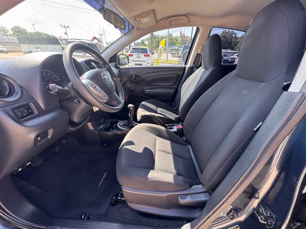 Nissan Versa 1.6 S 5M 2017