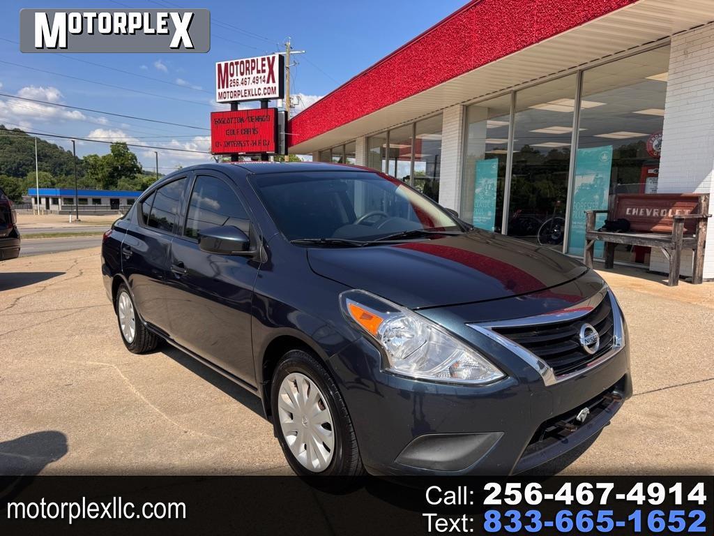 2017 Nissan Versa 1.6 S 5M