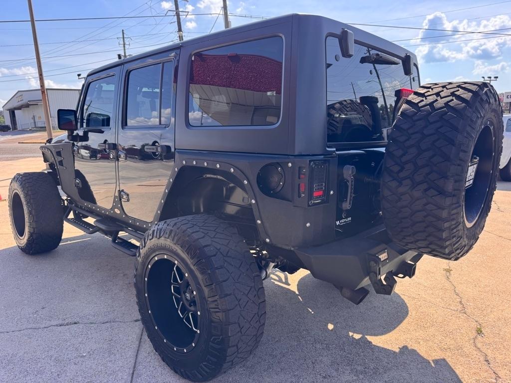 Jeep Wrangler Unlimited Sahara 4WD 2014
