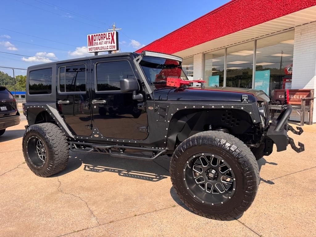 Jeep Wrangler Unlimited Sahara 4WD 2014