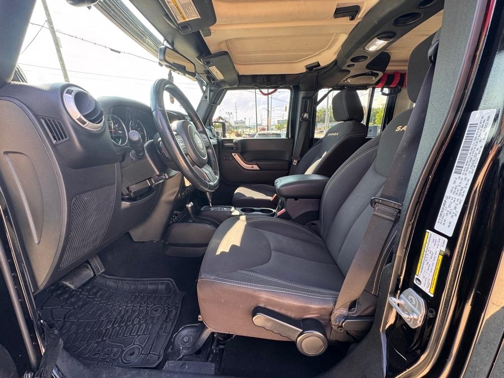 Jeep Wrangler Unlimited Sahara 4WD 2014