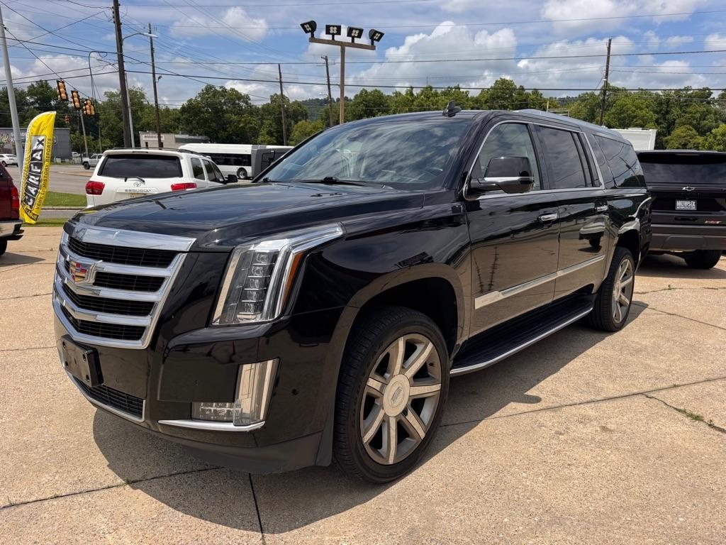 2020 Cadillac Escalade ESV Luxury - Photo 2