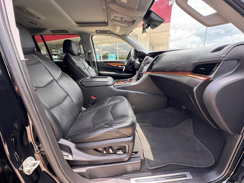 2020 Cadillac Escalade ESV Luxury - Photo 12