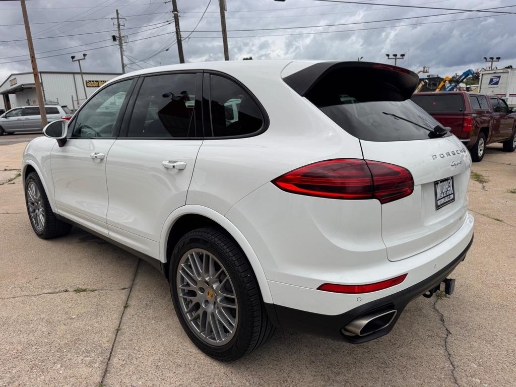 Porsche Cayenne Base 2018