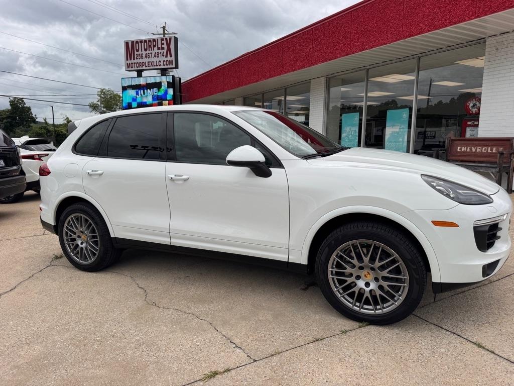 Porsche Cayenne Base 2018