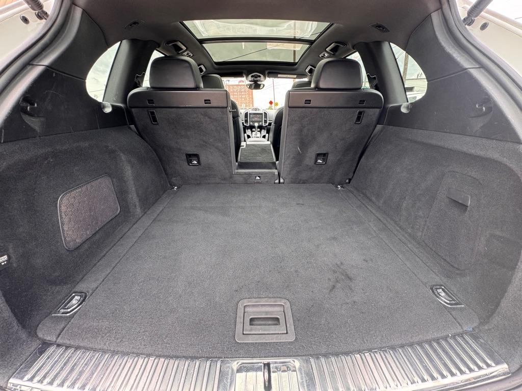 Porsche Cayenne Base 2018