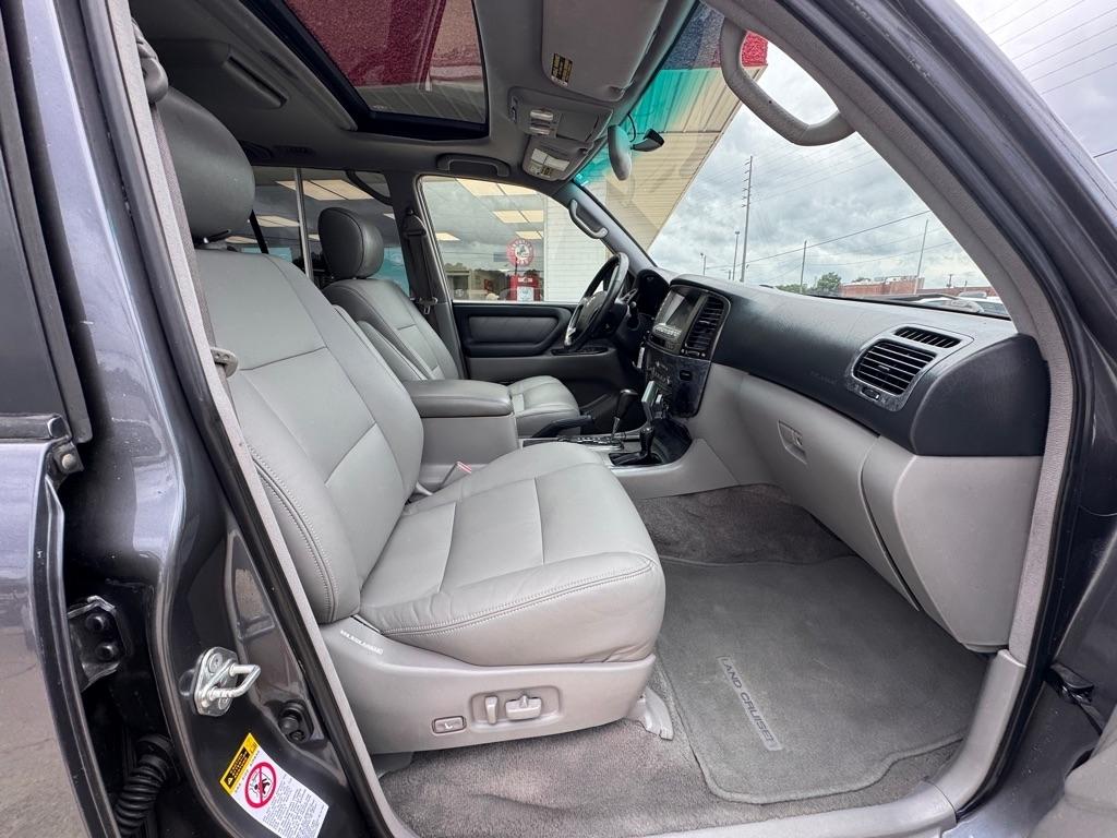 Toyota Land Cruiser 4WD 2004