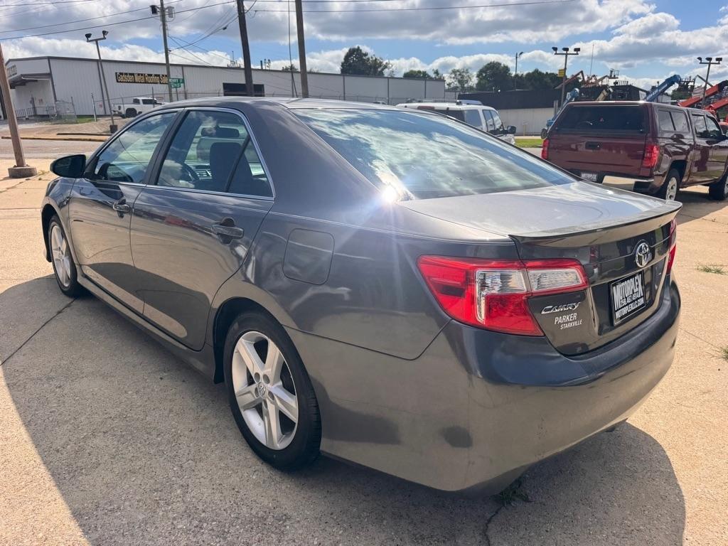 Toyota Camry SE 2014