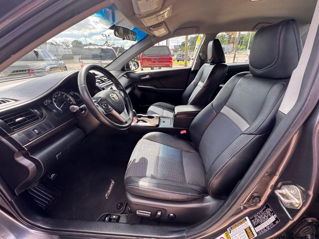 Toyota Camry SE 2014