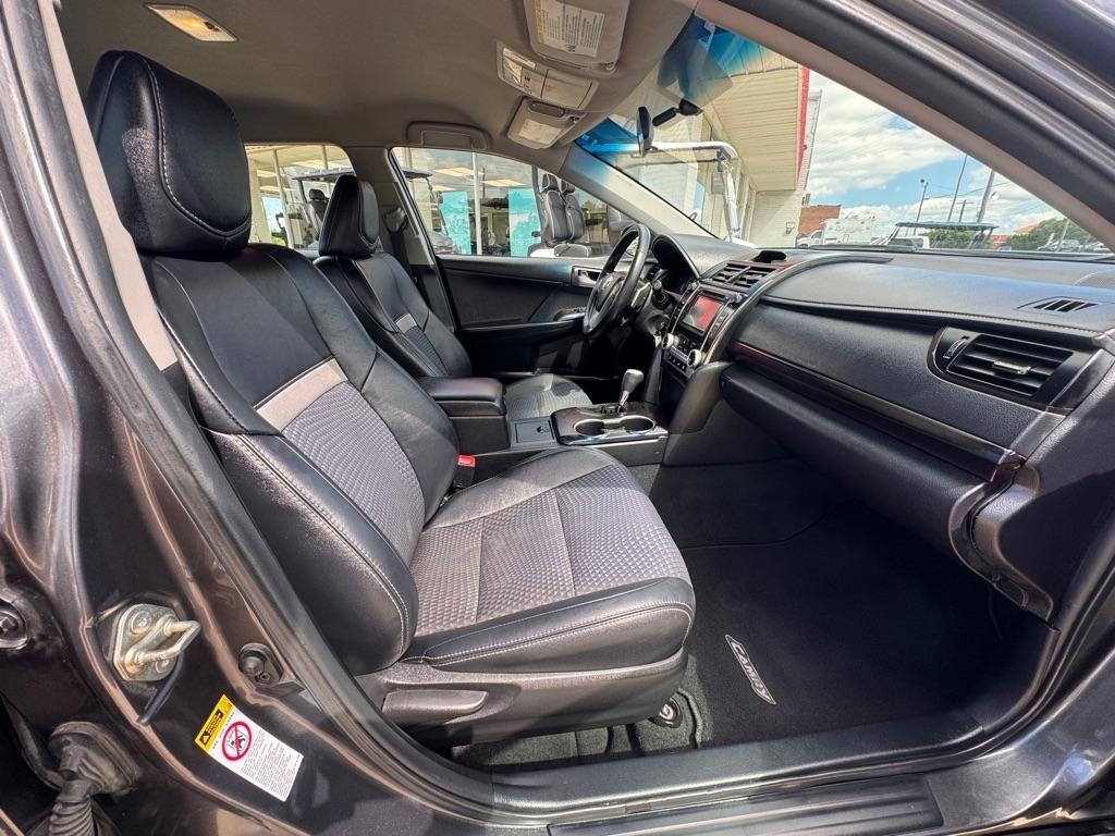 Toyota Camry SE 2014