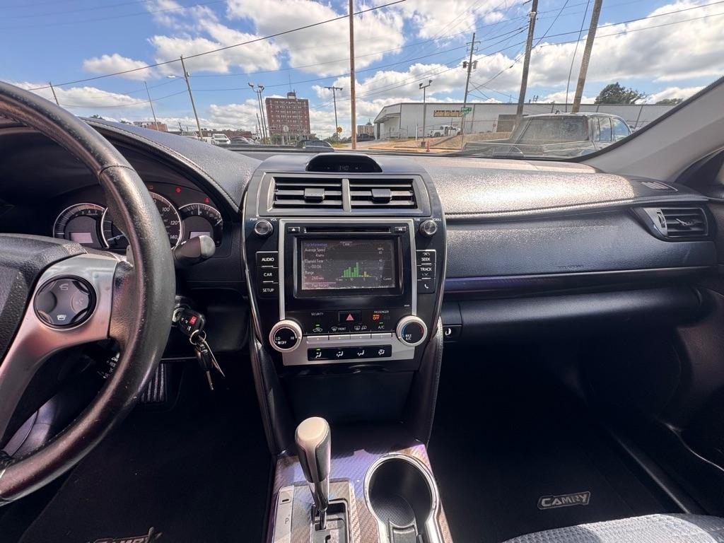 Toyota Camry SE 2014