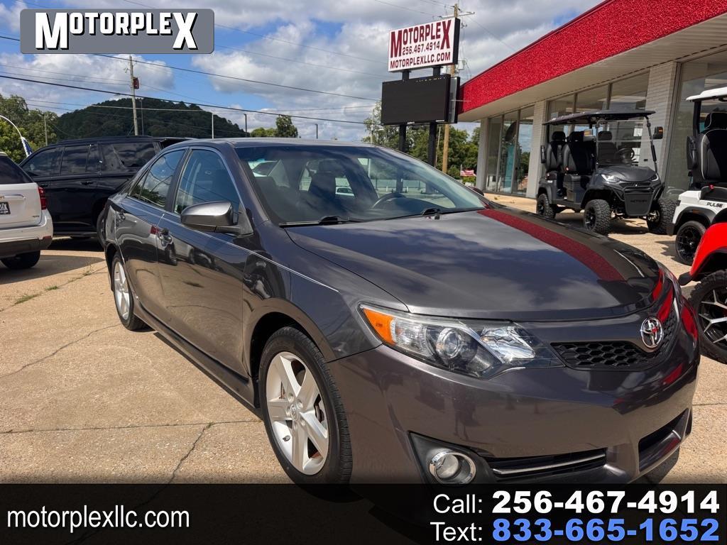 Toyota Camry SE 2014