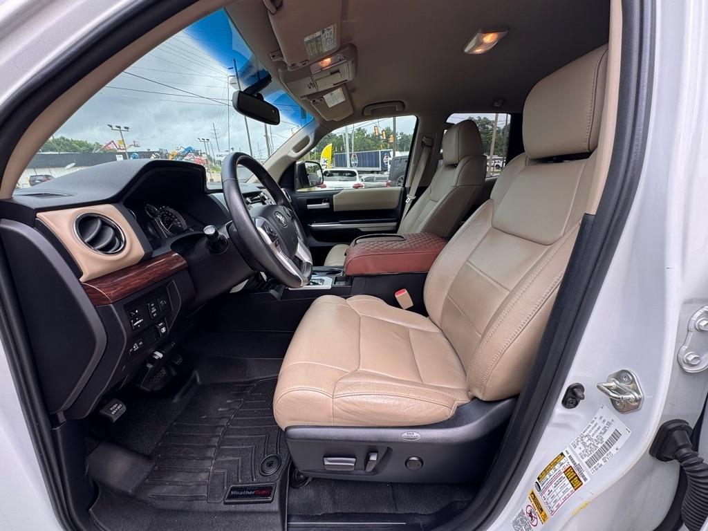 Toyota Tundra Limited 5.7L Double Cab 2WD 2015