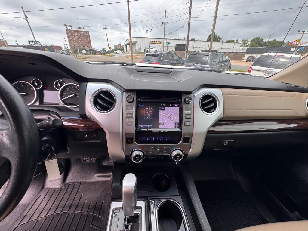 Toyota Tundra Limited 5.7L Double Cab 2WD 2015
