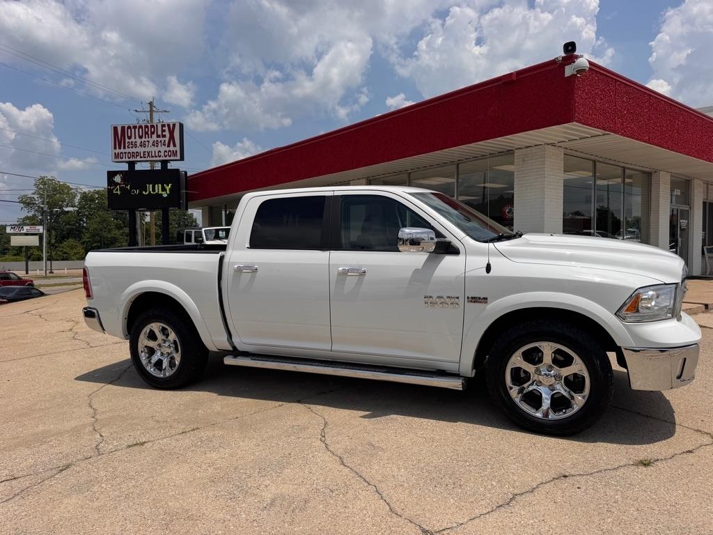 RAM 1500 Laramie Crew Cab SWB 4WD 2017