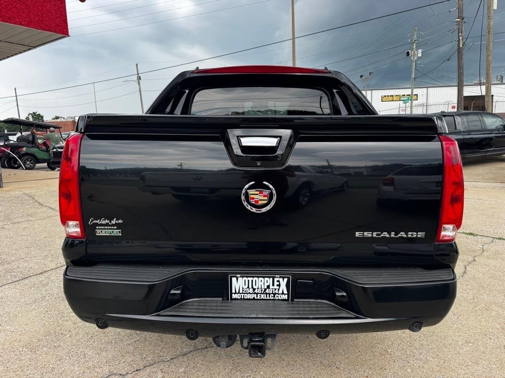 Cadillac Escalade  2011
