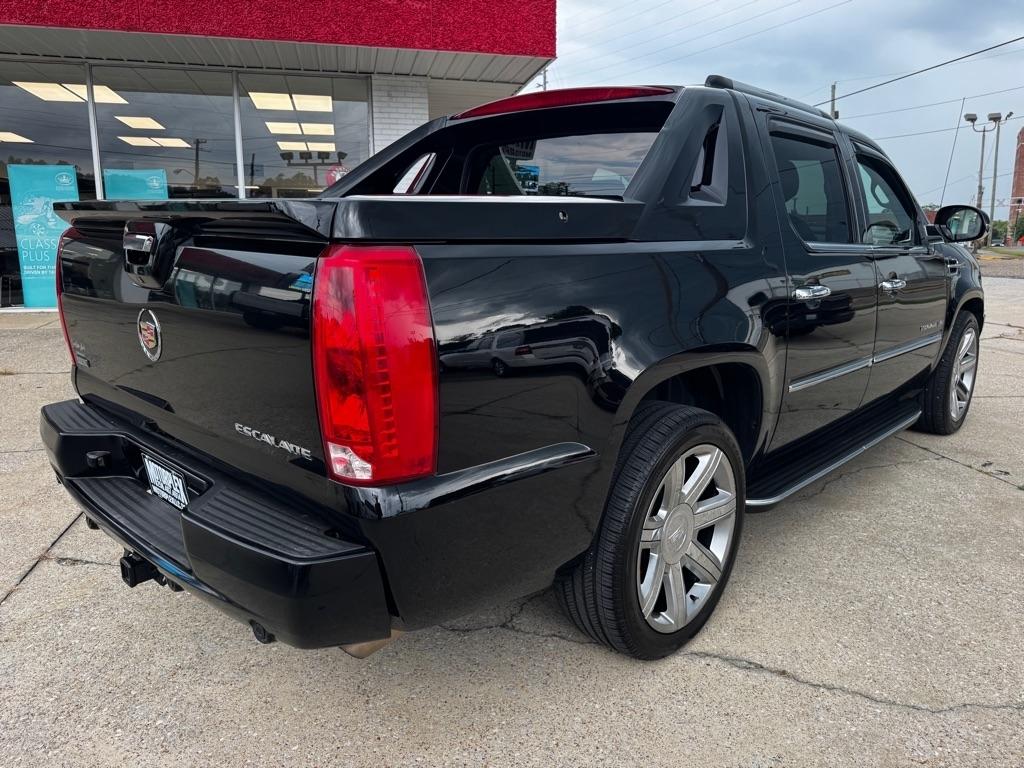 Cadillac Escalade  2011