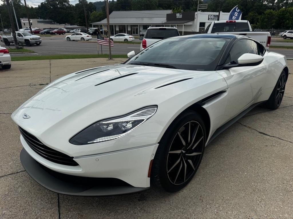 Aston Martin DB11 V12 2018