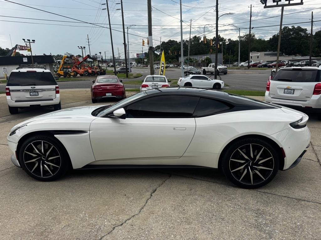 Aston Martin DB11 V12 2018