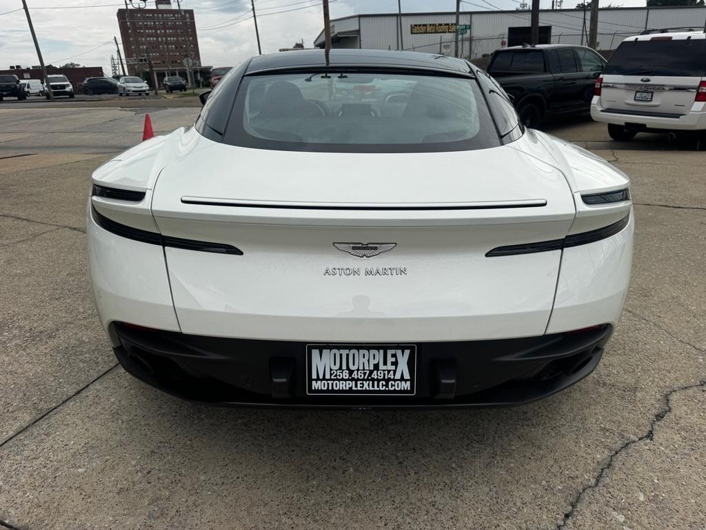 Aston Martin DB11 V12 2018