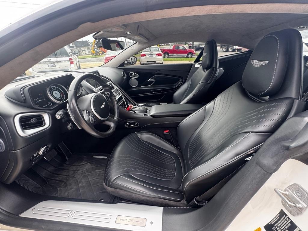 Aston Martin DB11 V12 2018
