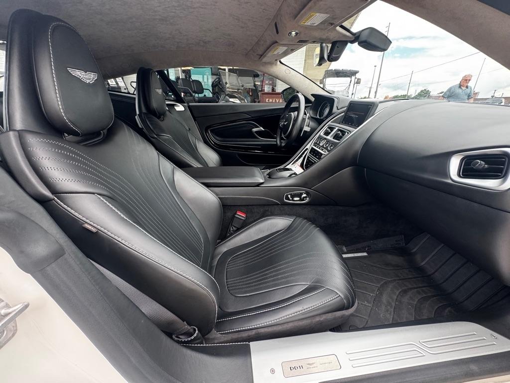 Aston Martin DB11 V12 2018