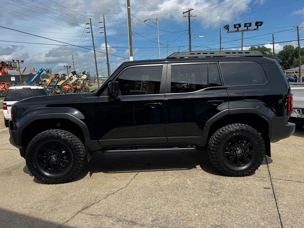 Toyota Land Cruiser Base 2024