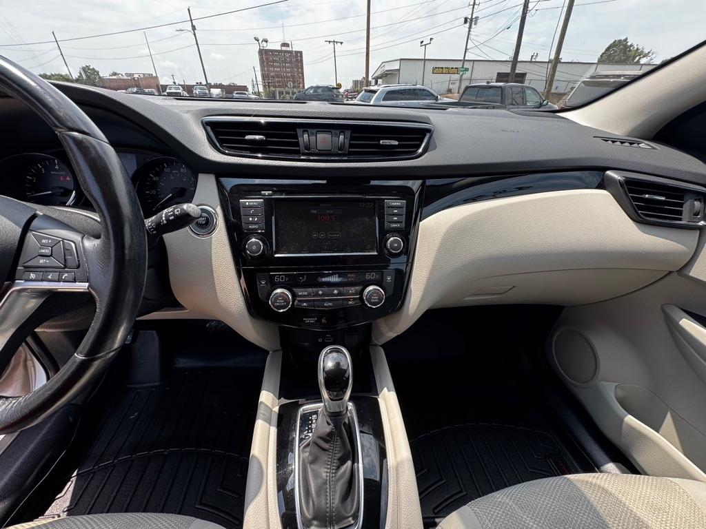 Nissan Rogue Sport S 2019