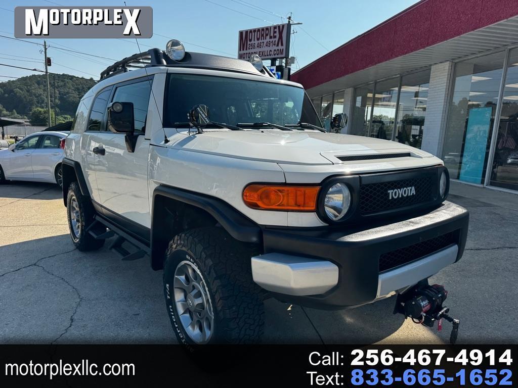 Toyota FJ Cruiser 4WD MT 2011