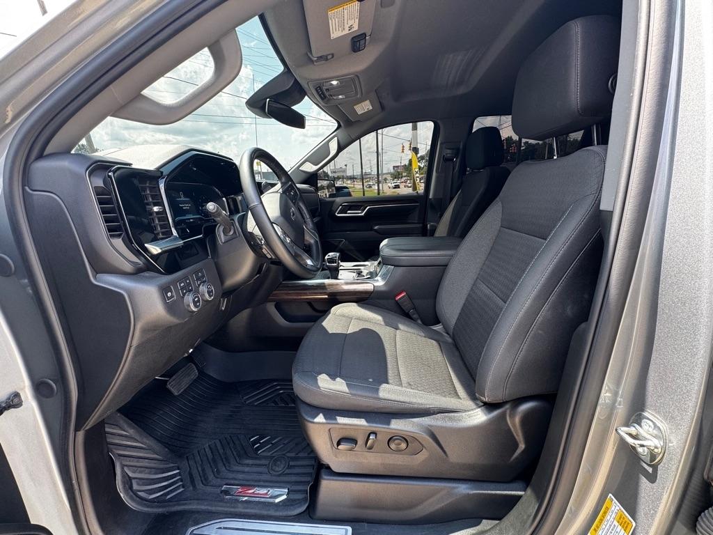 Chevrolet Silverado 1500 RST Crew Cab 4WD 2025