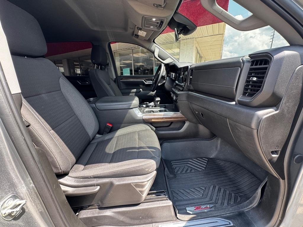 Chevrolet Silverado 1500 RST Crew Cab 4WD 2025