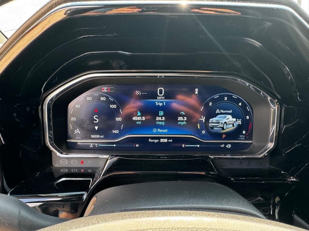 Chevrolet Silverado 1500 RST Crew Cab 4WD 2025