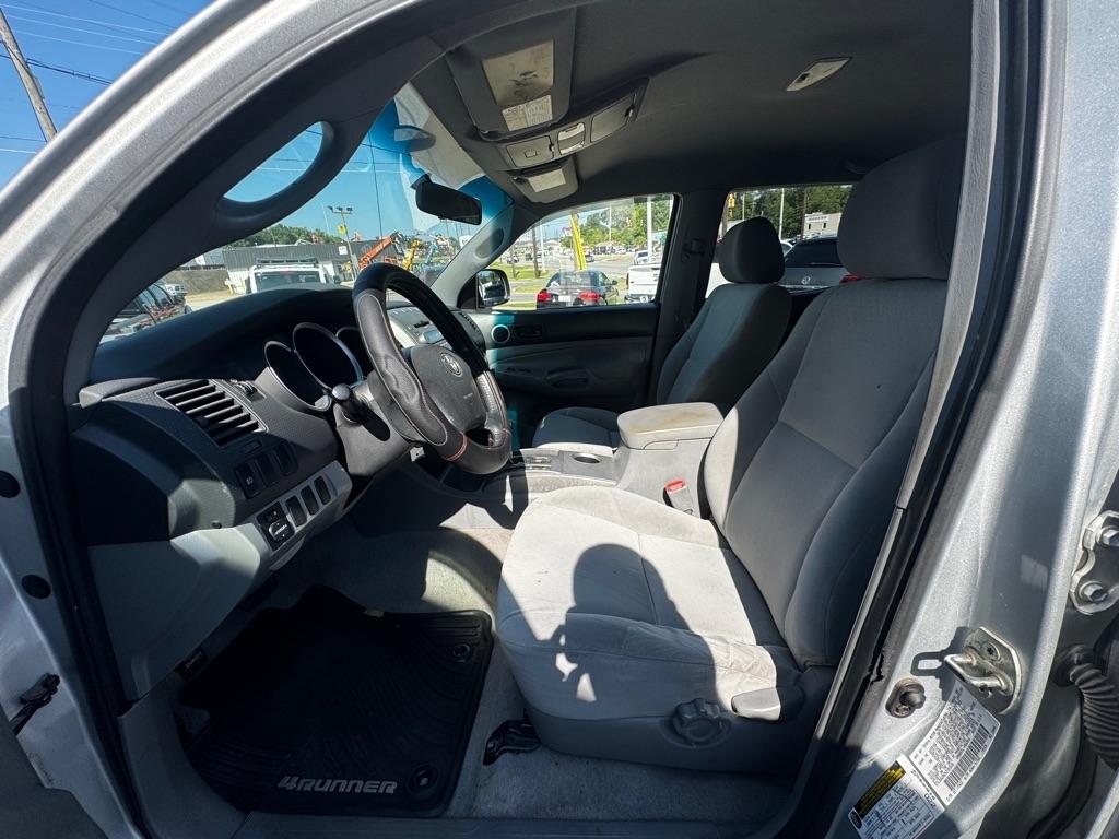 Toyota Tacoma PreRunner Double Cab V6 Auto 2WD 2006