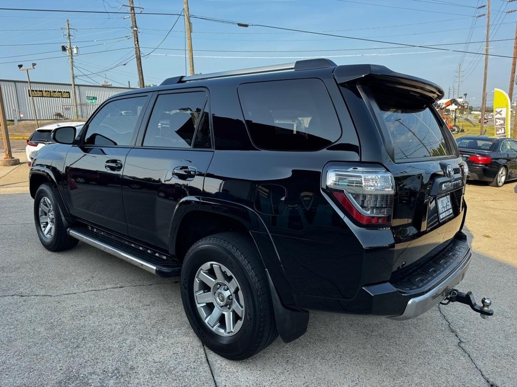 Toyota 4Runner SR5 4WD 2016
