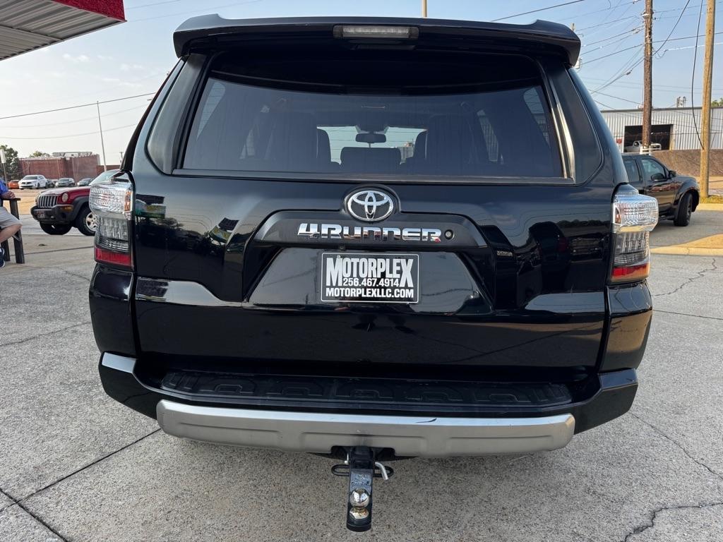 Toyota 4Runner SR5 4WD 2016