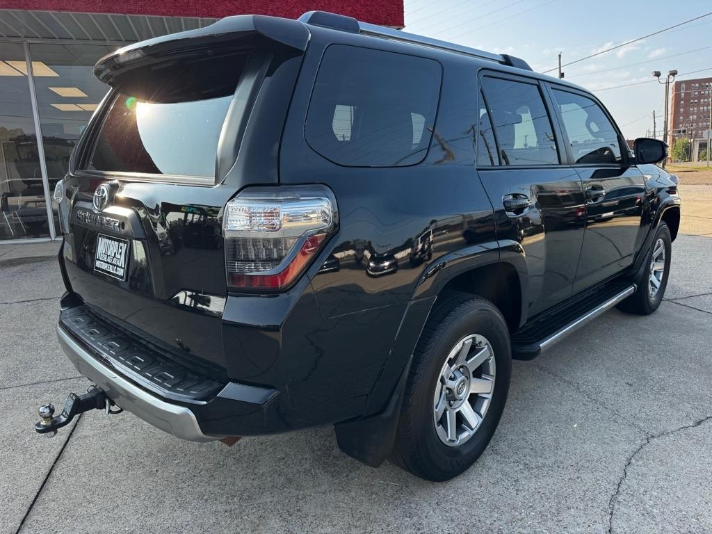 Toyota 4Runner SR5 4WD 2016