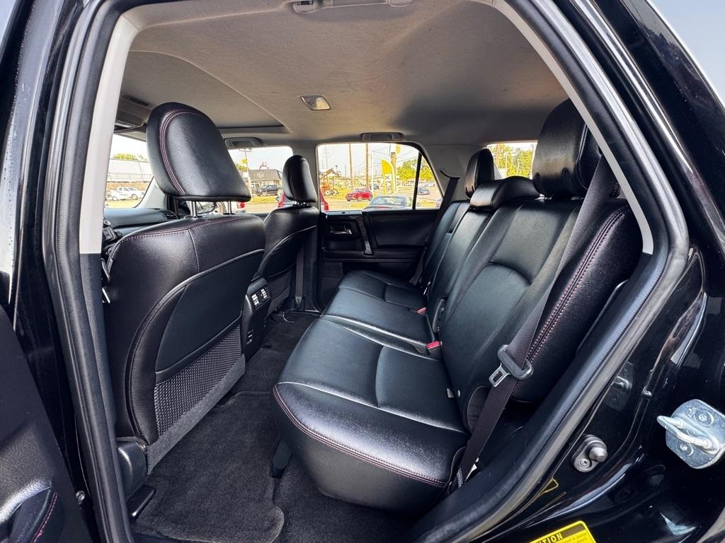 Toyota 4Runner SR5 4WD 2016