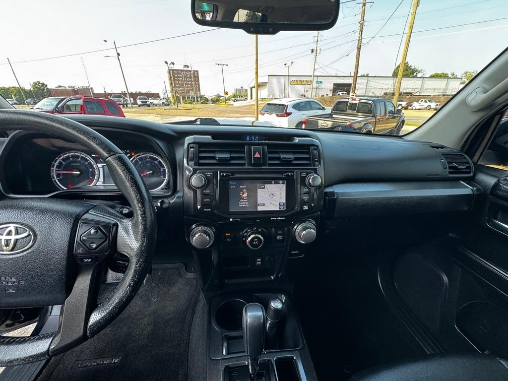 Toyota 4Runner SR5 4WD 2016
