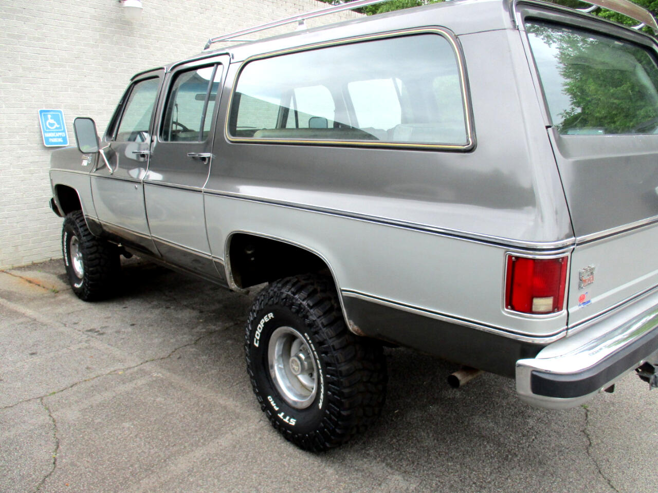Chevrolet Suburban 1500 4WD 1979 Chevrolet Suburban 1500 4WD 1979