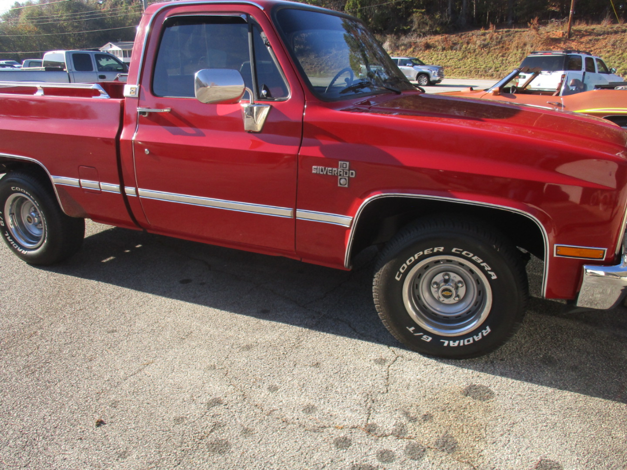 1987 Chevrolet R10 Regular Cab 2WD