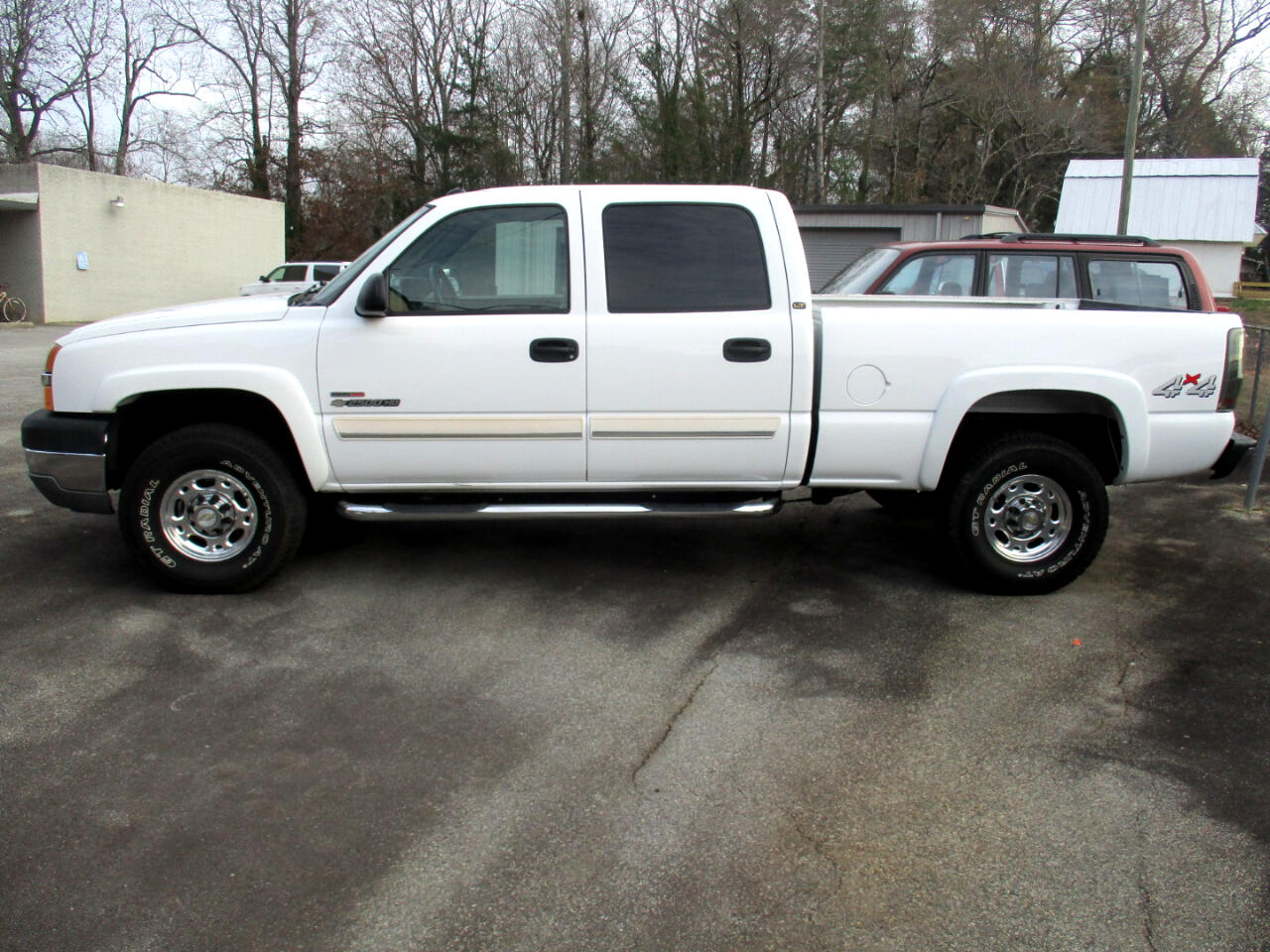Chevrolet Silverado 2500HD LT Crew Cab Short Bed 4WD 2004
