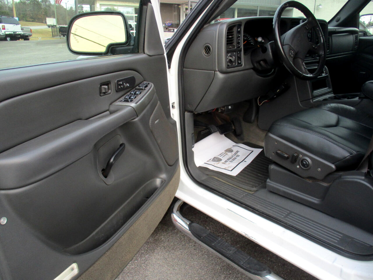 Chevrolet Silverado 2500HD LT Crew Cab Short Bed 4WD 2004