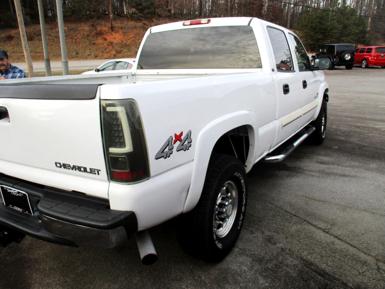 Chevrolet Silverado 2500HD LT Crew Cab Short Bed 4WD 2004