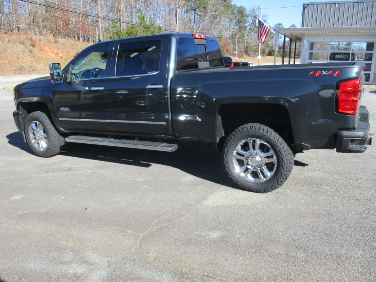 2018 Chevrolet Silverado 2500HD High Country Crew Cab Short Box 4WD