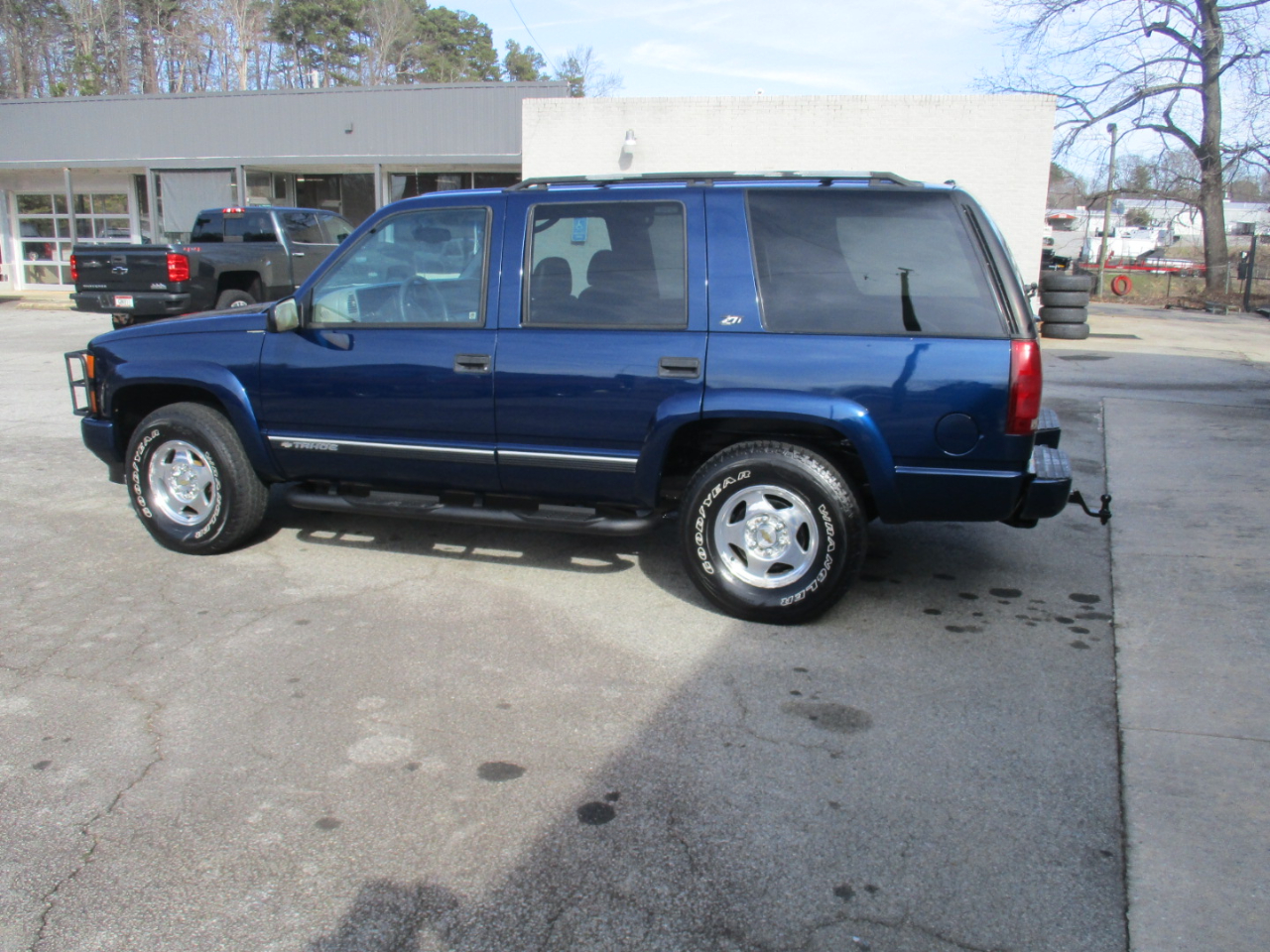 1999 Chevrolet Tahoe 4-Door 4WD