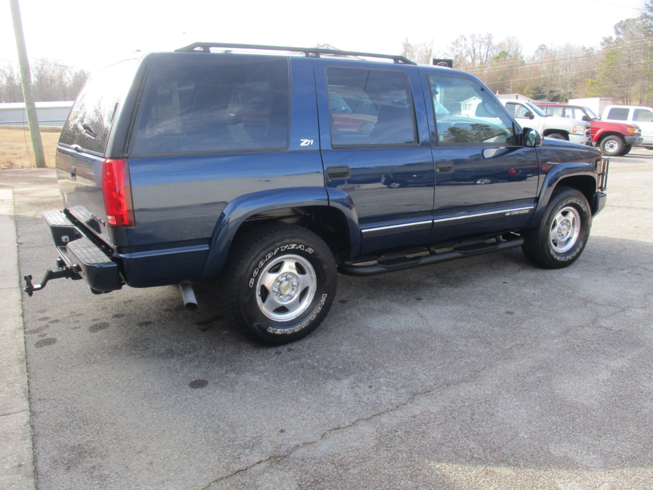Chevrolet Tahoe 4-Door 4WD 1999